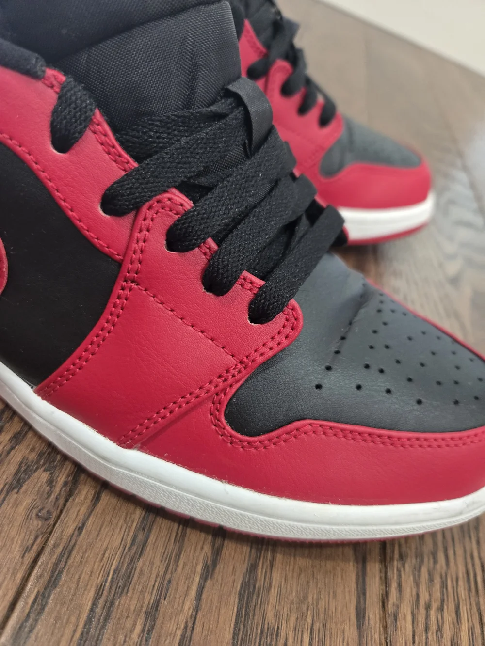 Air Jordan 1 Low Red And Black Sneakers Black and Red Size 9.5